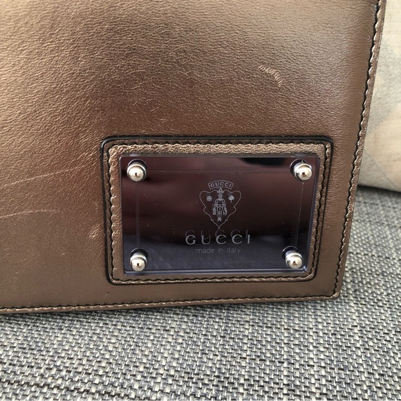 Gucci Bronze Clutch with Rare Logo Mirror - Picture 2 of 16